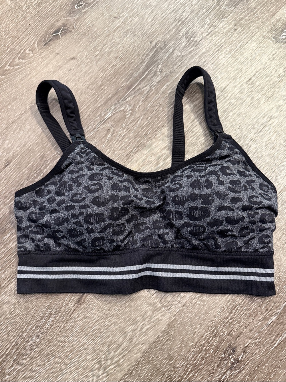 Mom cozy hands free nursing and pumping bra